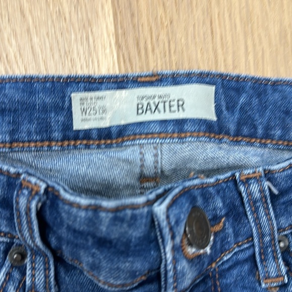 EUC SIZE 25 TOPSHOP BAXTER RIPPED JEANS - Picture 2 of 7